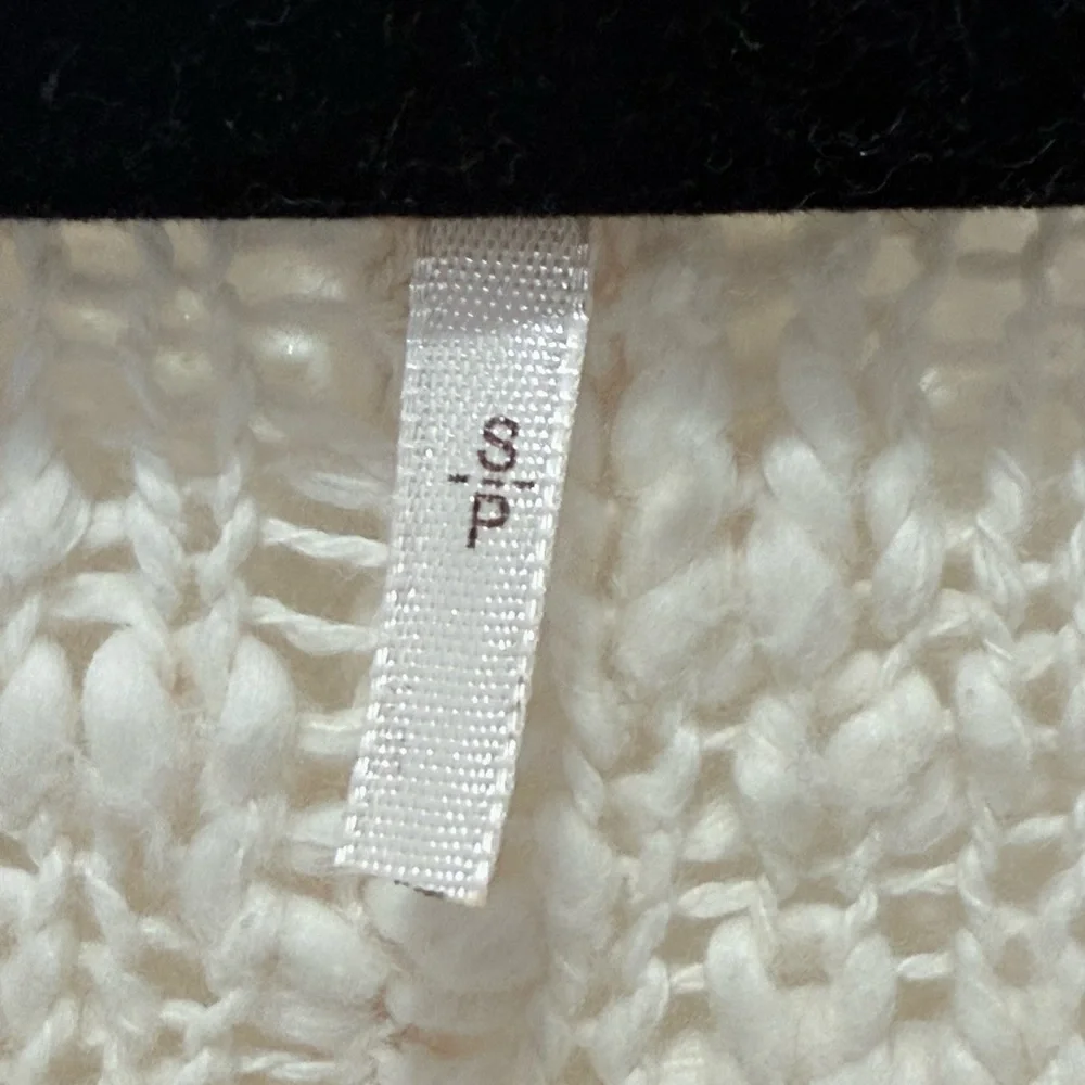 Free People oversized Cream Knit Pretty Pointelle Vee Sweater ‎ S
